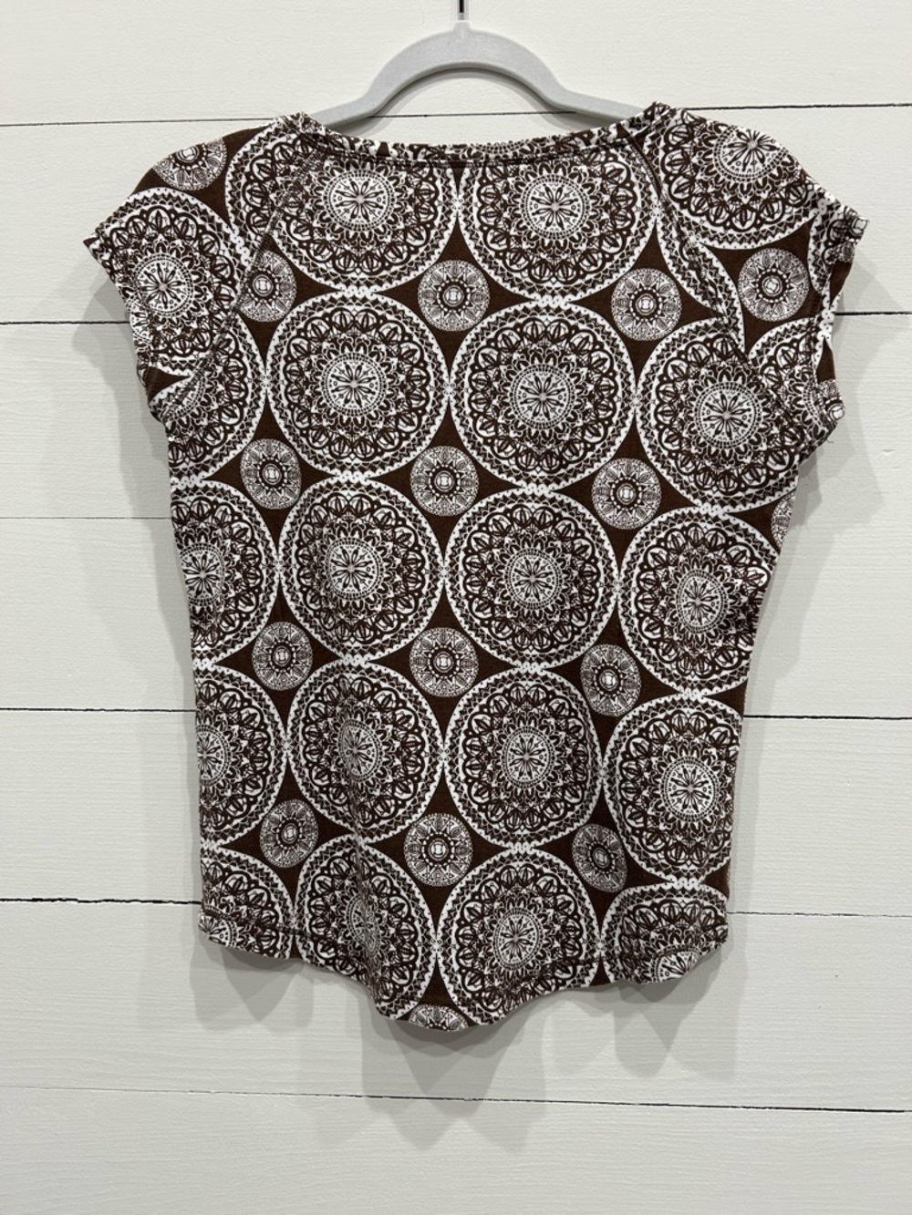 Talbots Sporty Brown and White All Cotton Tee Shirt Size Small. - Picture 2 of 4